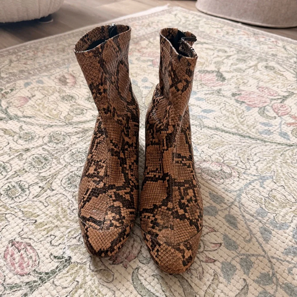 Zara ankle booties
